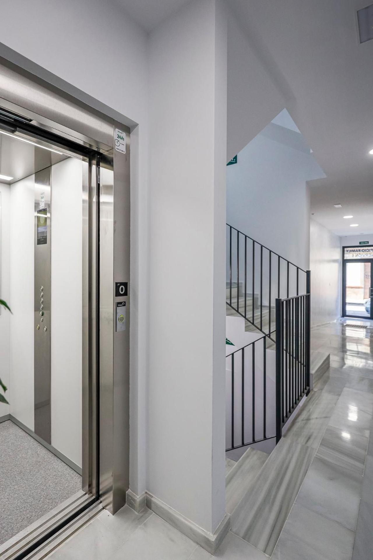 Family Home Suits Encantos De Sevilla Sevilha Exterior foto