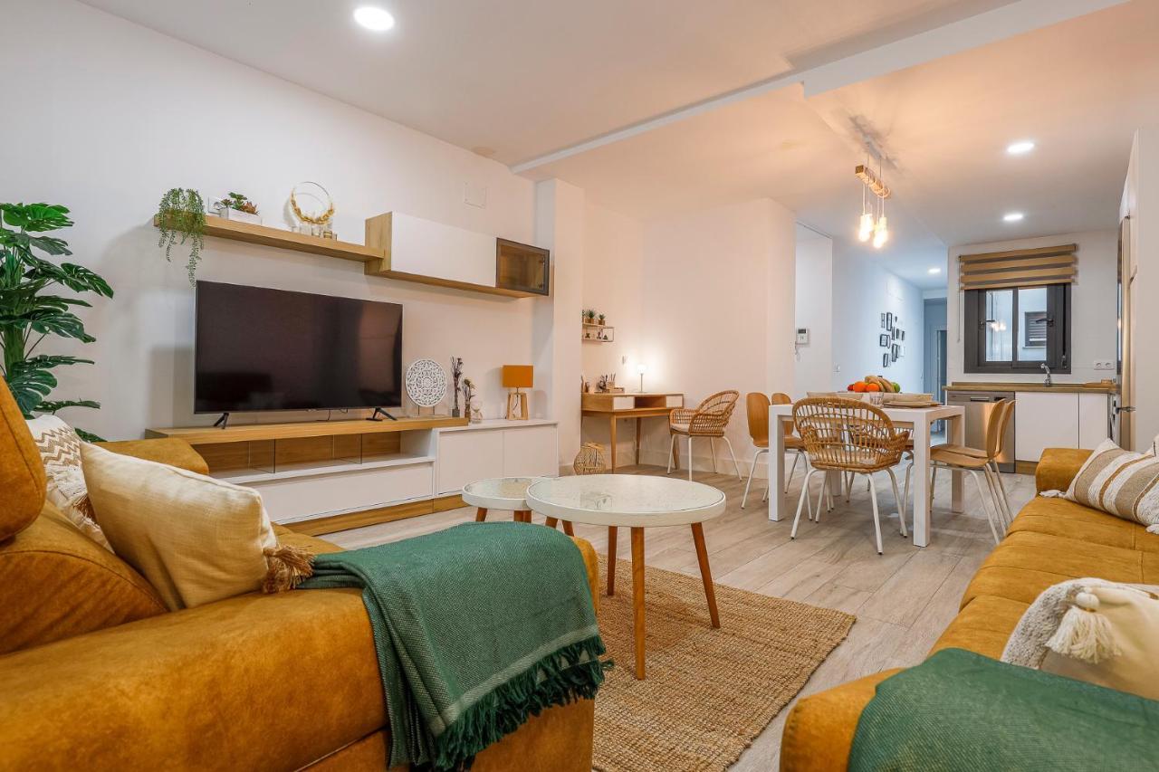 Family Home Suits Encantos De Sevilla Sevilha Exterior foto