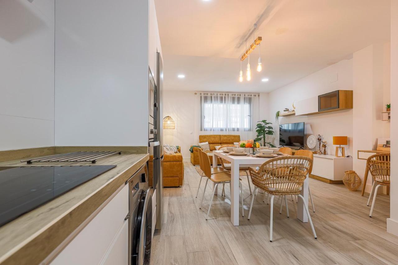 Family Home Suits Encantos De Sevilla Sevilha Exterior foto
