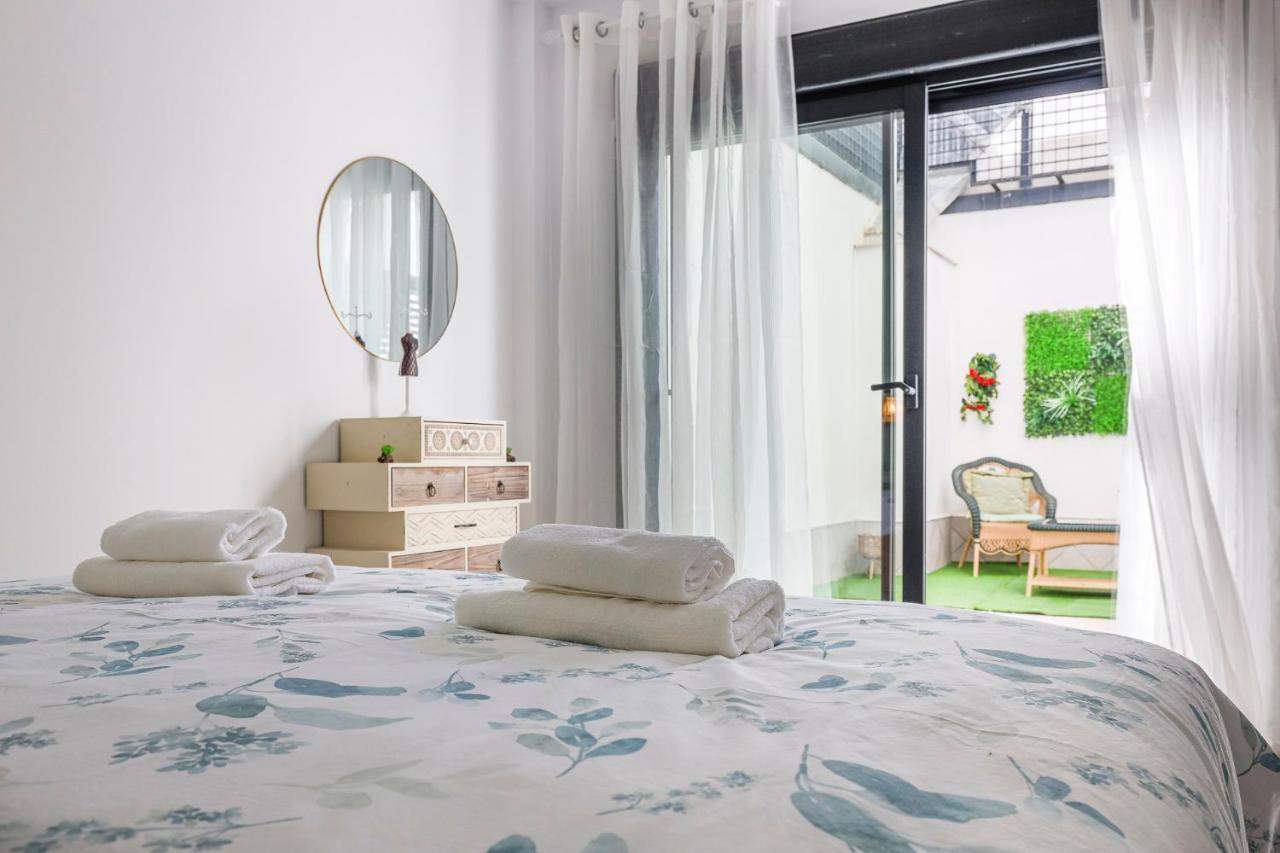 Family Home Suits Encantos De Sevilla Sevilha Exterior foto